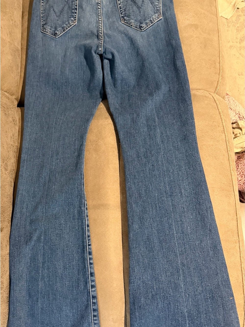 MOTHER The Weekender Fray Jeans size 29 - Walking On Coals color